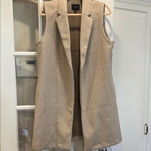 Love Tree Women's Beige Sleeveless Vest